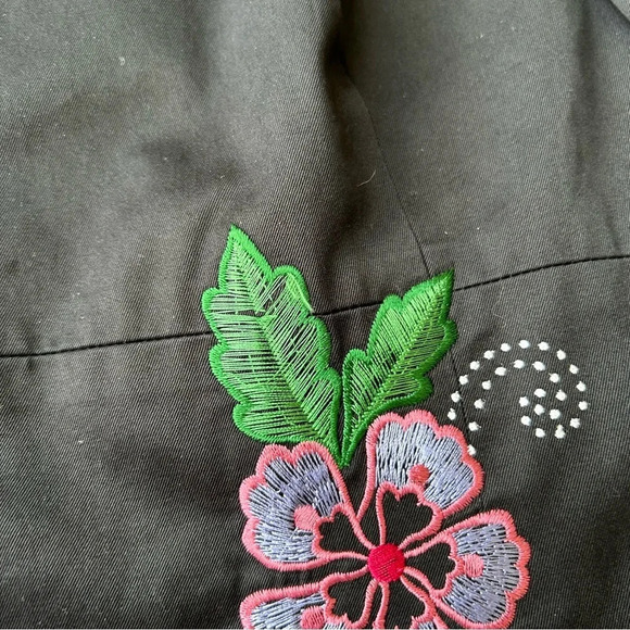 BANDOLINO BLACK  FLORAL JACKET - Picture 13 of 13